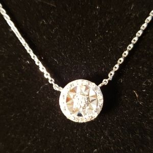 NWOT Pretty Sterling silver necklace